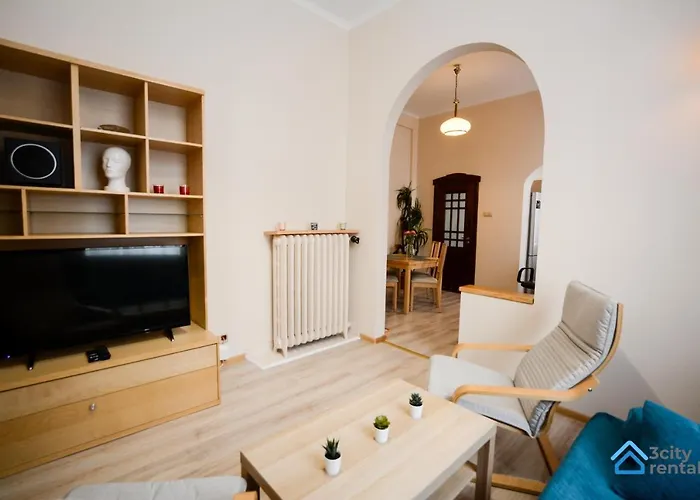 Tradycyjny Apartament 3city w Sopocie Blisko Plaży by Noclegi Renters